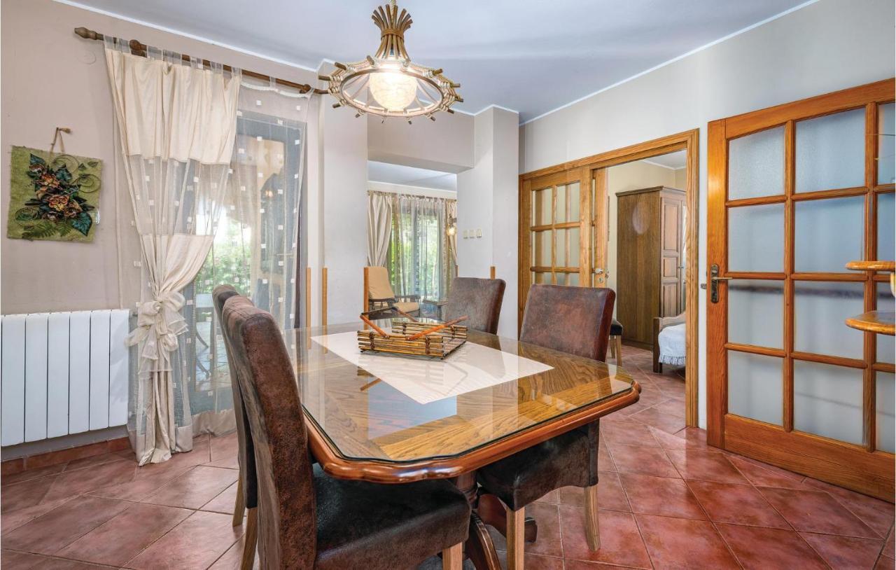 Stunning Apartment In Rovinj With Kitchen Dış mekan fotoğraf