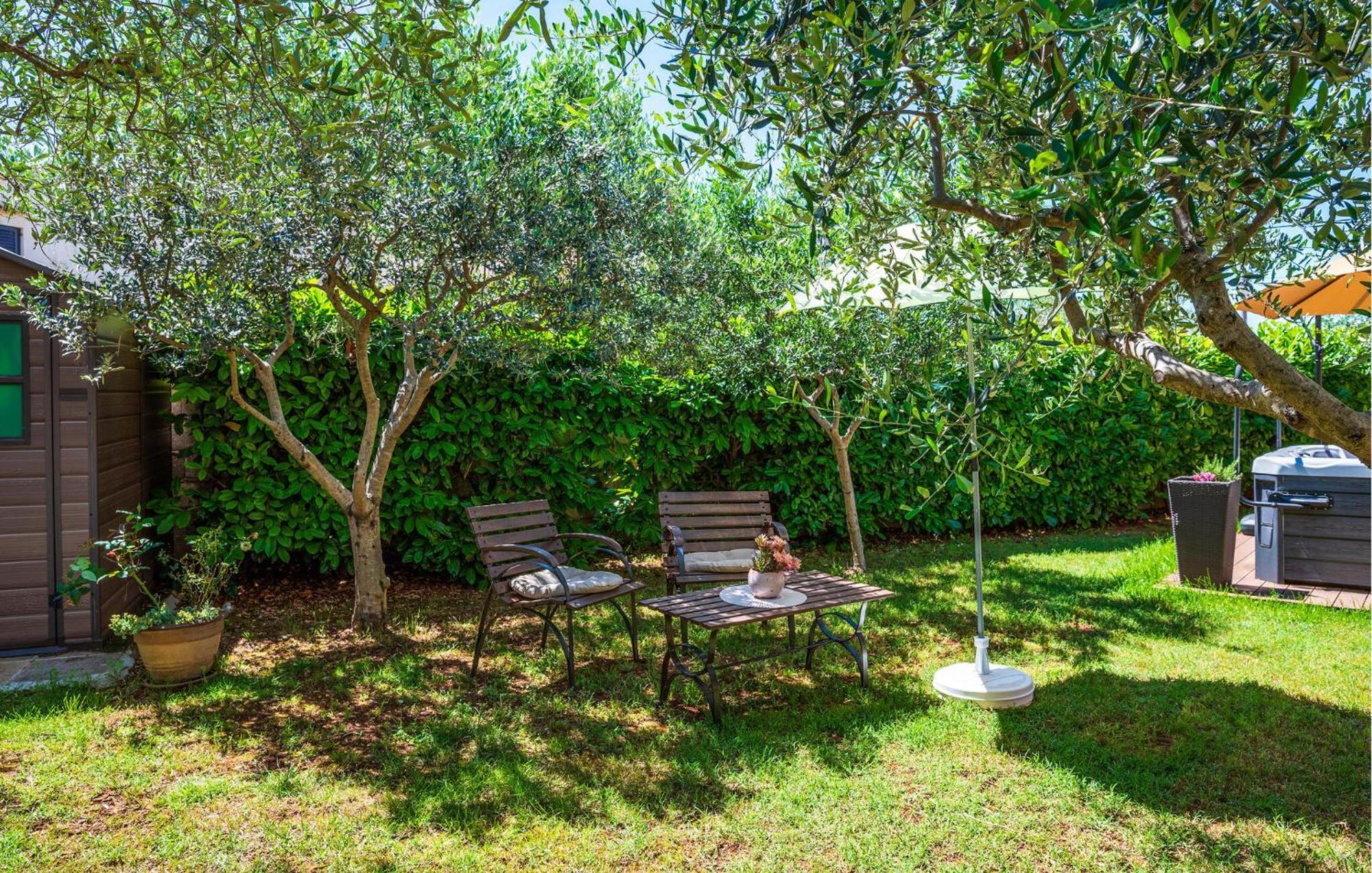 Stunning Apartment In Rovinj With Kitchen Dış mekan fotoğraf