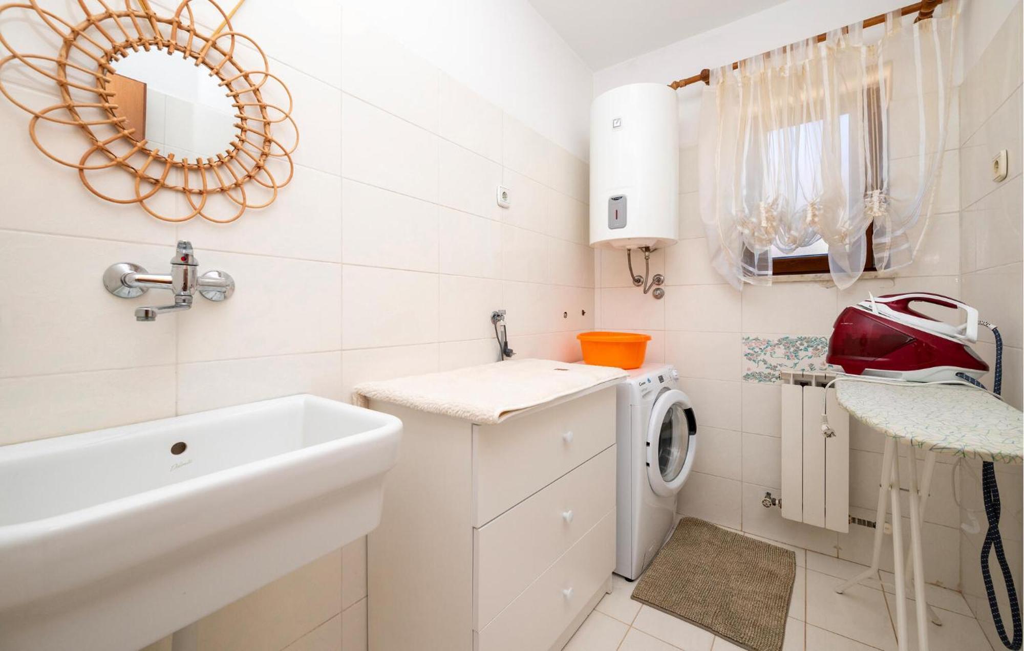 Stunning Apartment In Rovinj With Kitchen Dış mekan fotoğraf