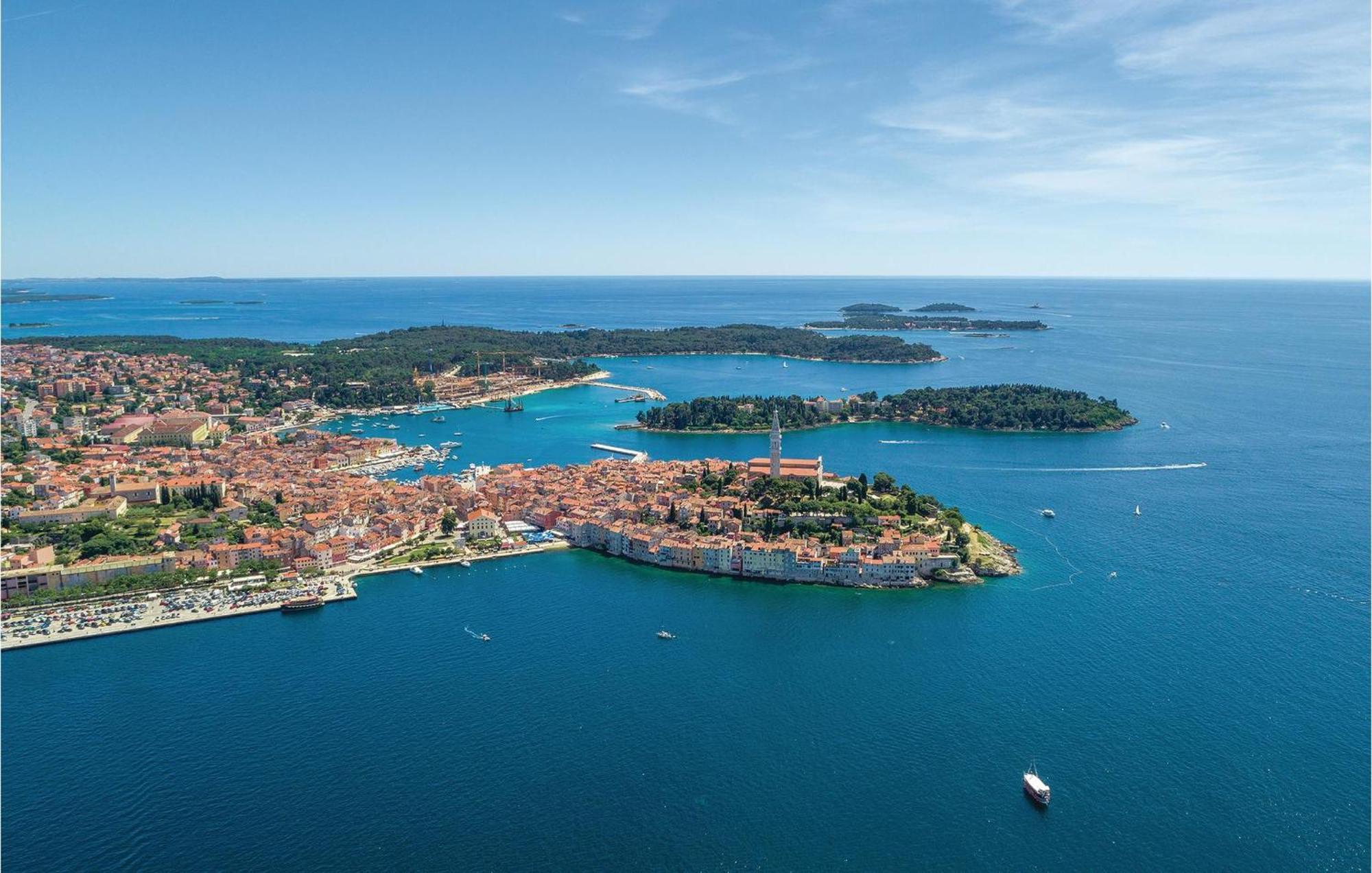 Stunning Apartment In Rovinj With Kitchen Dış mekan fotoğraf