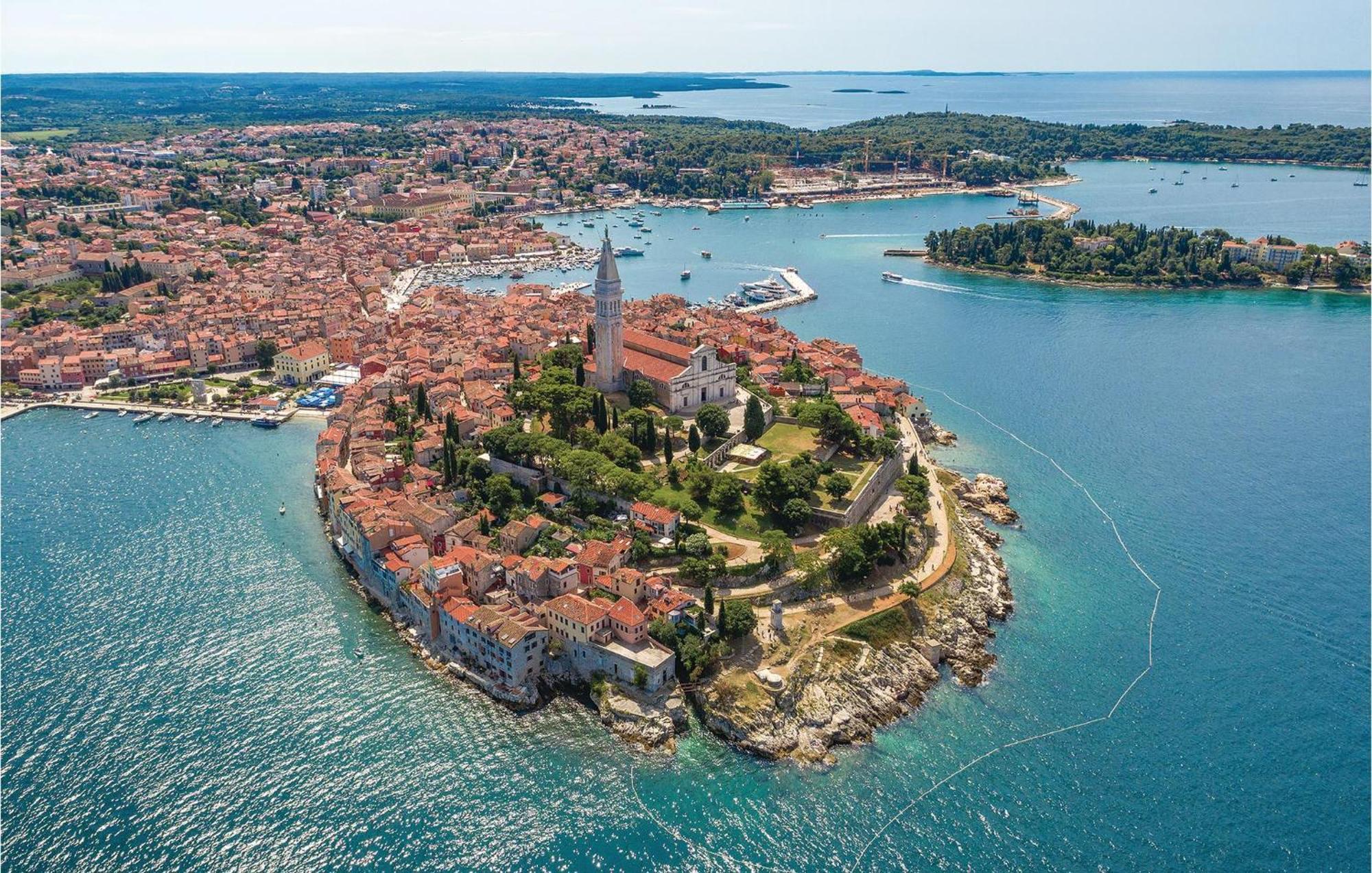 Stunning Apartment In Rovinj With Kitchen Dış mekan fotoğraf